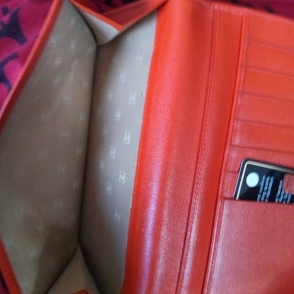 Long leather chanel orange wallet gold snap close - Picture 6 of 10